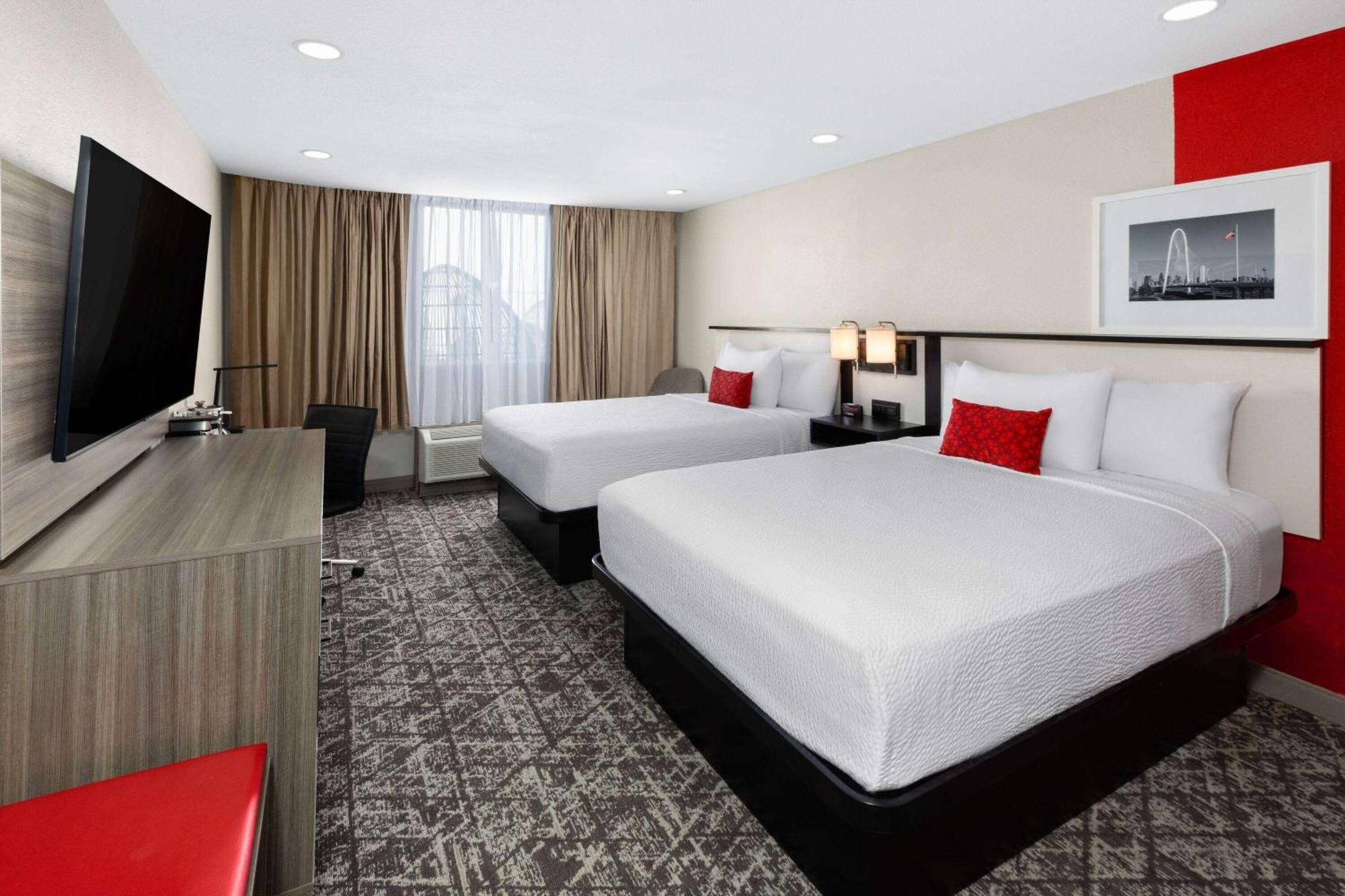 Ramada By Wyndham Dfw Airport Hotel เออร์วิง ภายนอก รูปภาพ